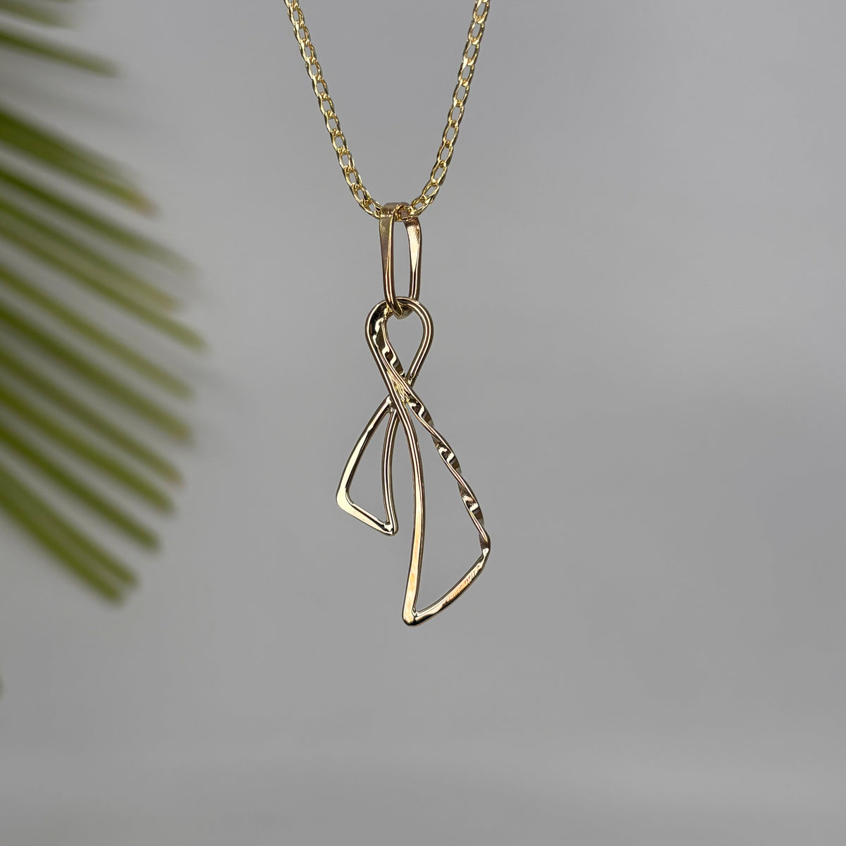 Ribbon Pendant