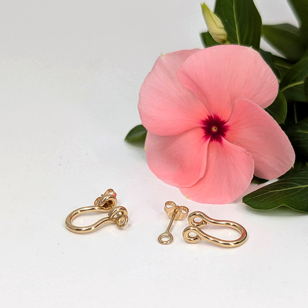 Shackle Post Earring