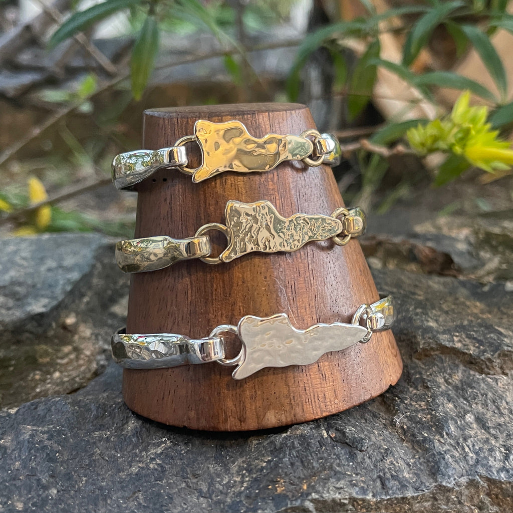 St. Croix 8mm Latching Bracelet