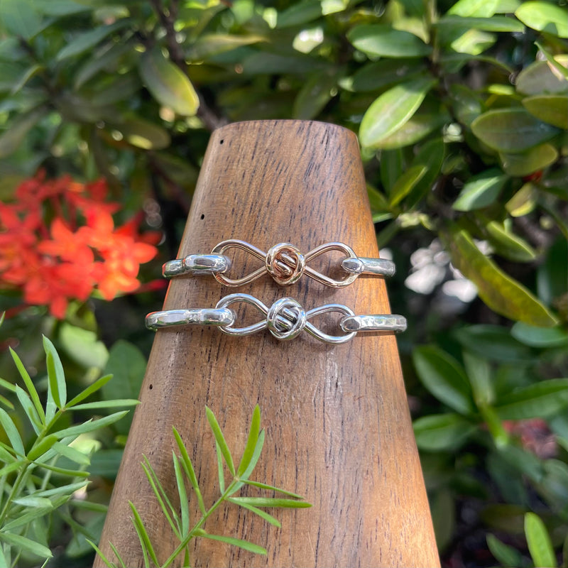 Crucian Knot 3mm Latching Bracelet