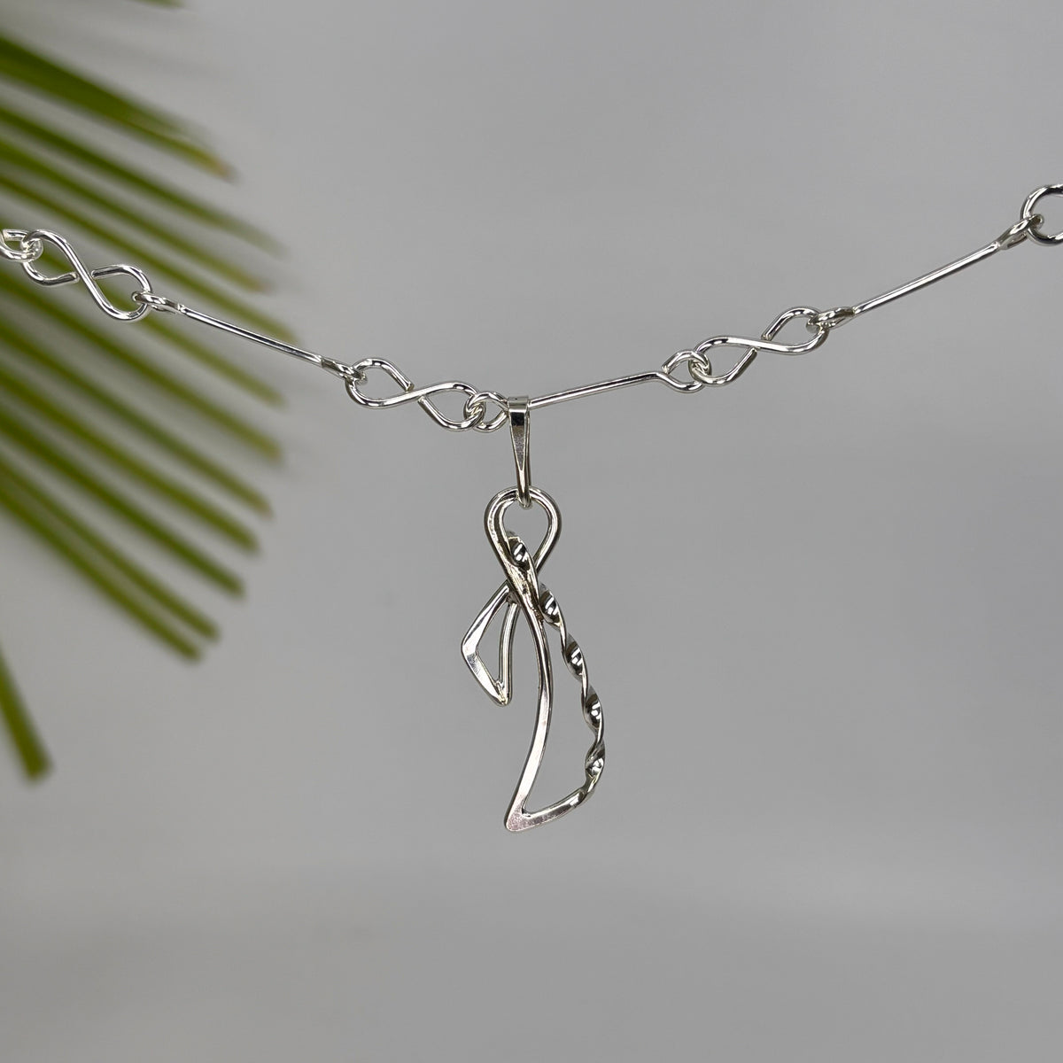 Ribbon Pendant
