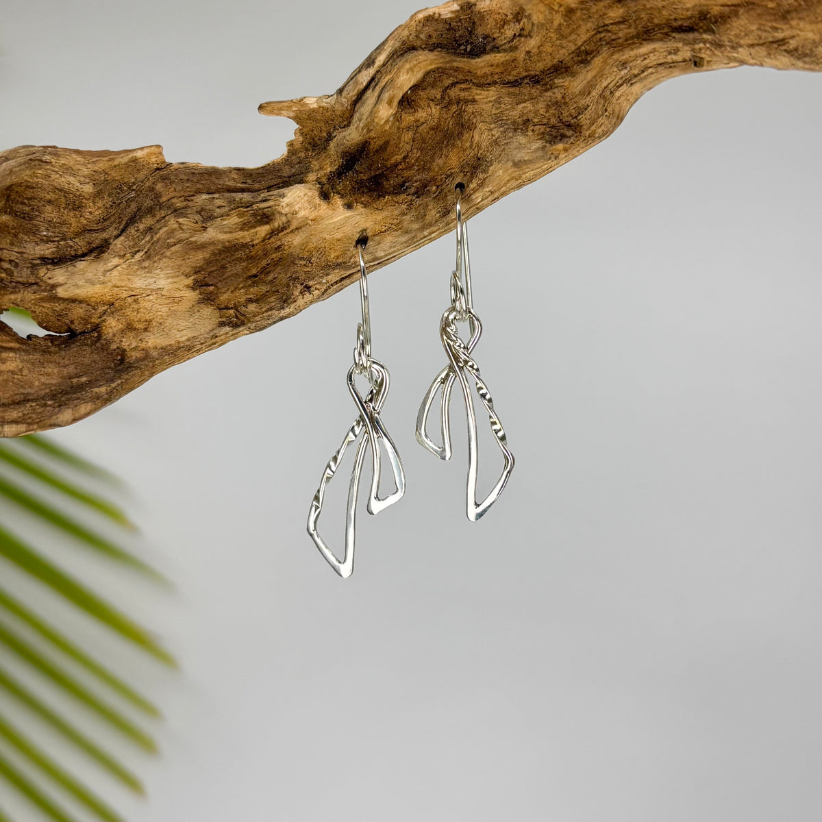 Ribbon Drop Earring