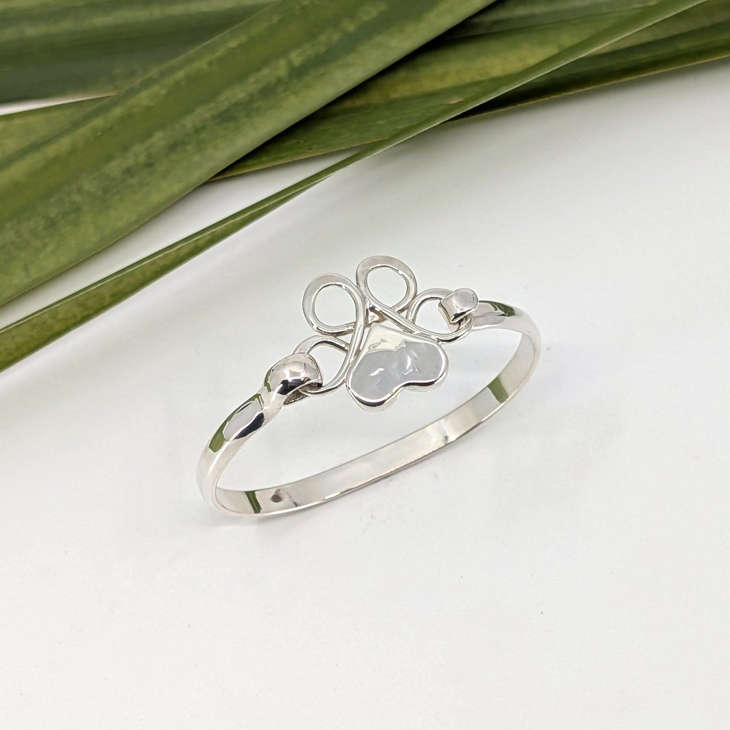 Paws 5MM Latch Bracelet