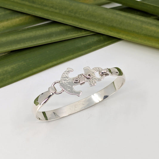 Anchor 8MM Latch Bracelet