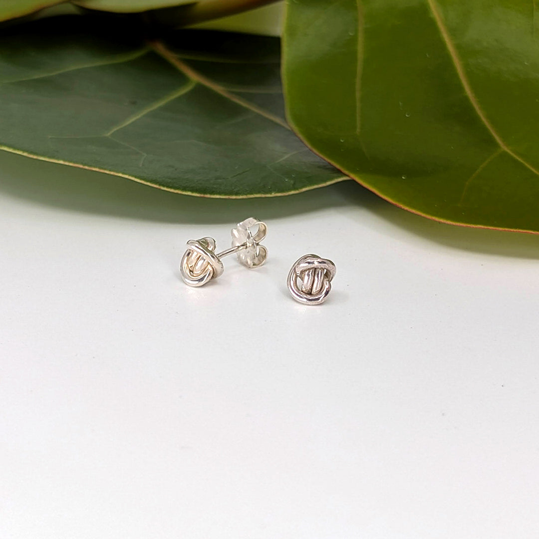 crucian knot post earring---
