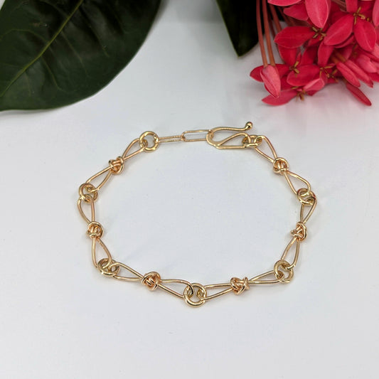 crucian knot medium chain bracelet-14k Gold-Hand-
