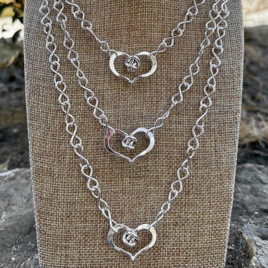 Infinity Heart Necklace – Crucian Gold - Main Image