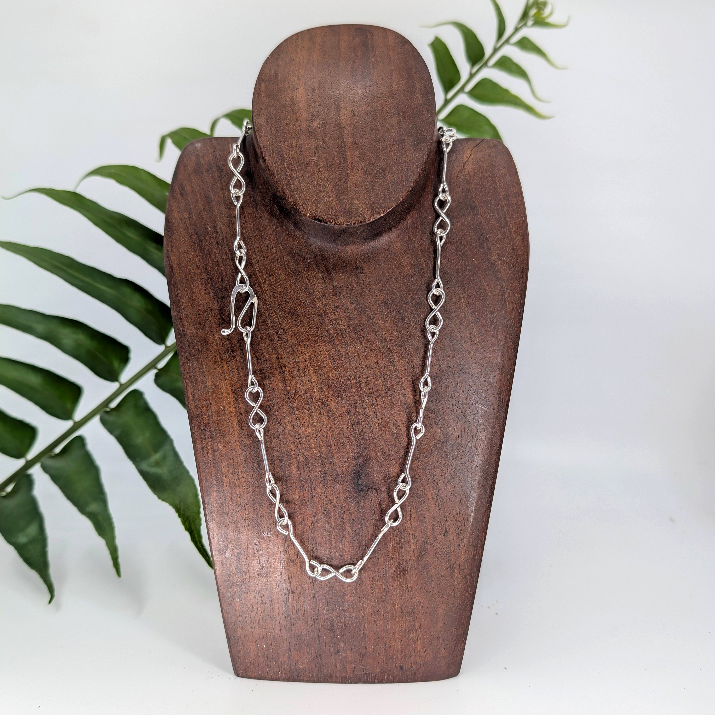 Inifinity Chain Crucian Gold: Infinity Chain Necklace