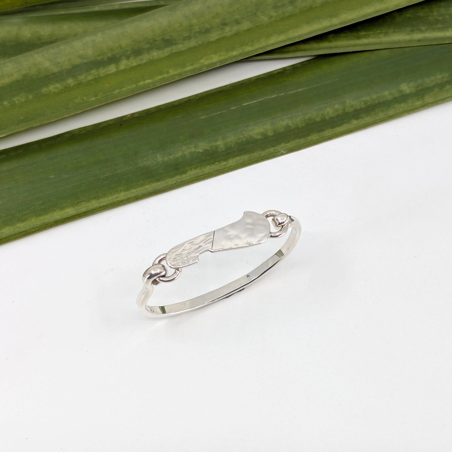 Machete 3MM Latch Bracelet