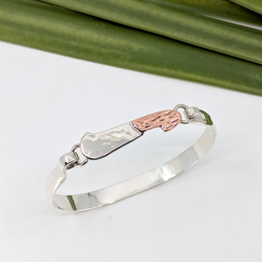 Machete 8MM Latch Bracelet