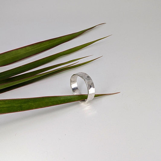 Simple Medium Band Ring