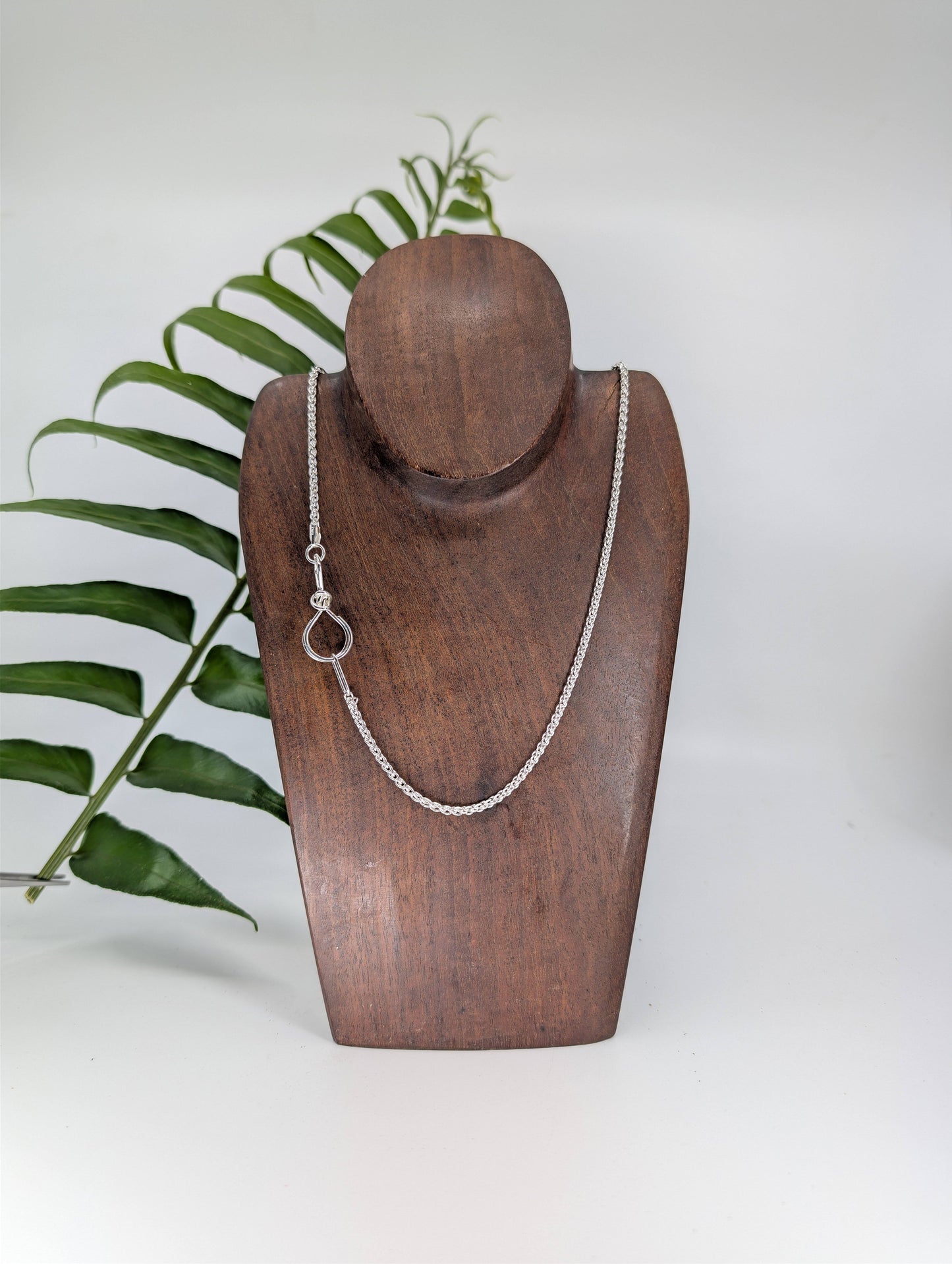 Wheat Medium Chain Necklace