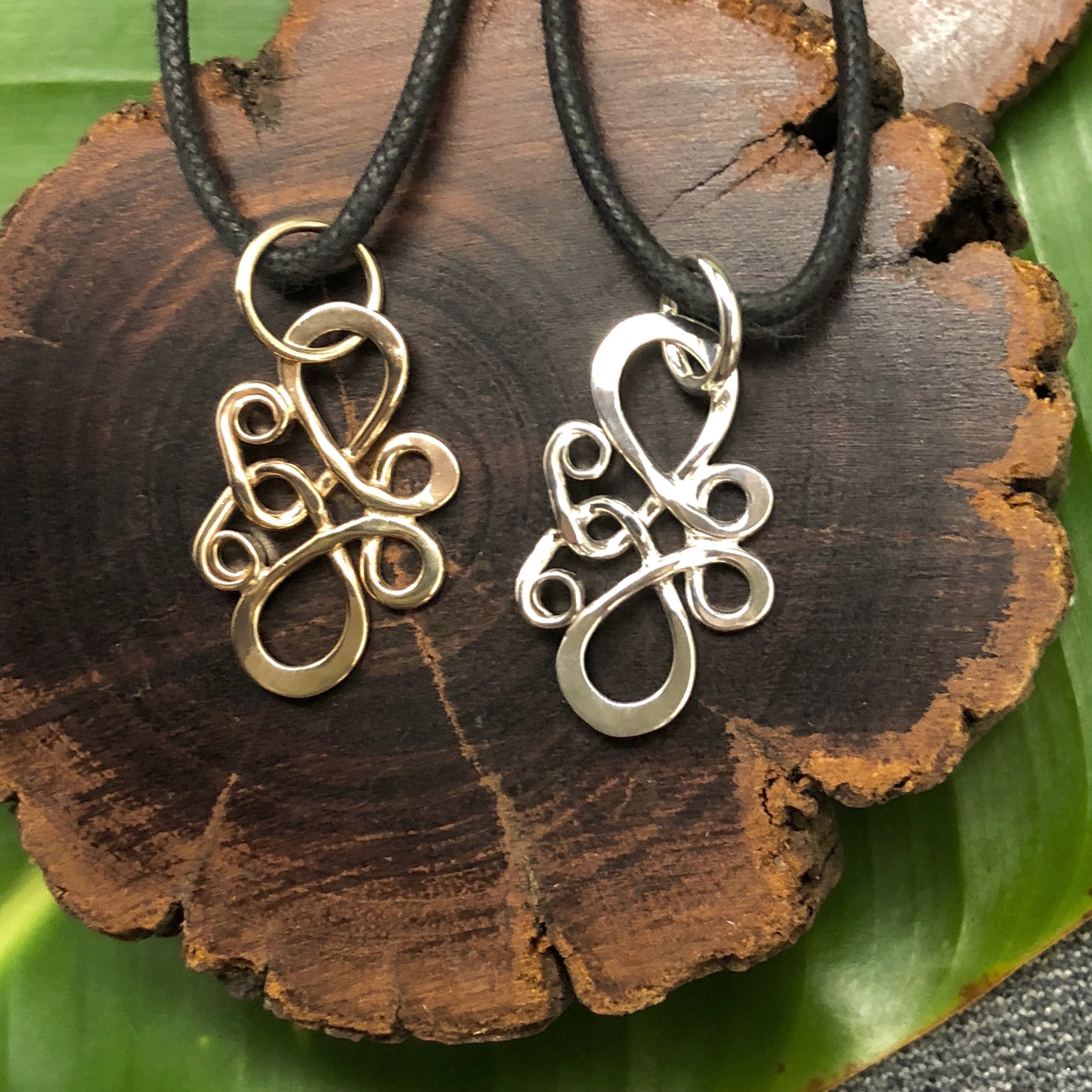 Butterfly Effect ネックレス　シルバー INFINITE BUTTERFLY NECKLACE(2XN0436)Pt950 ネックレス｜スター